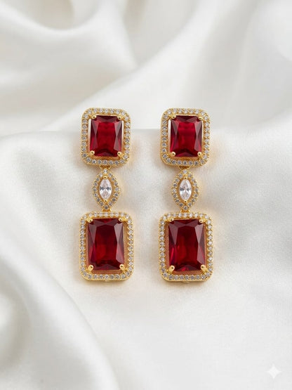 Huggie teardrop bar earring
