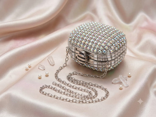 LuxeNest Clutch