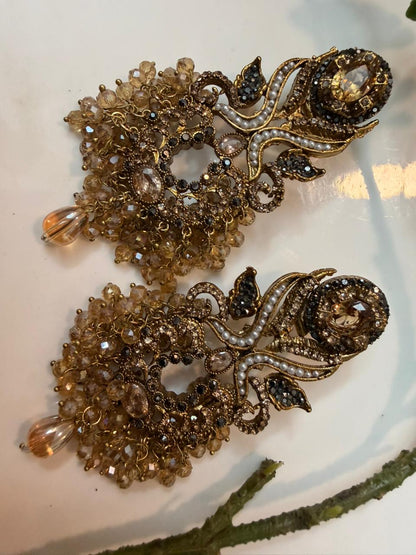 Elegant Twist