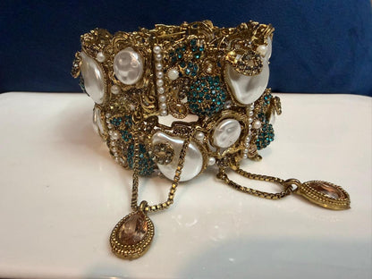 Sultana’s Secret Cuff ( 1 Piece)