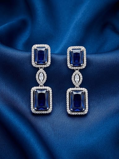 Huggie teardrop bar earring